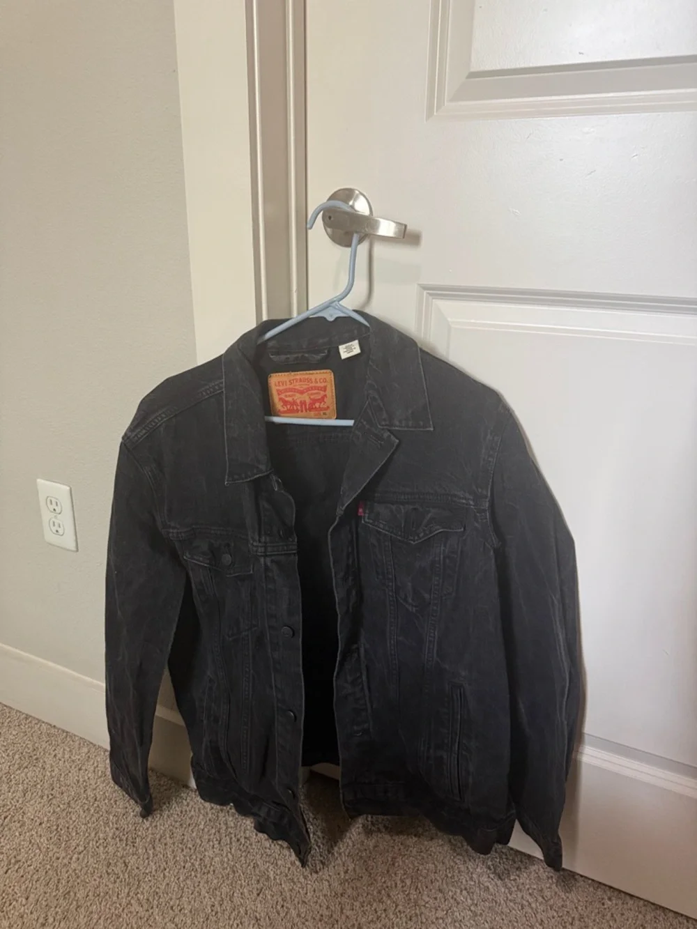 Levi's Washed Black Denim Jacket - Men's Lightweight Trucker - Picture 1 of 3